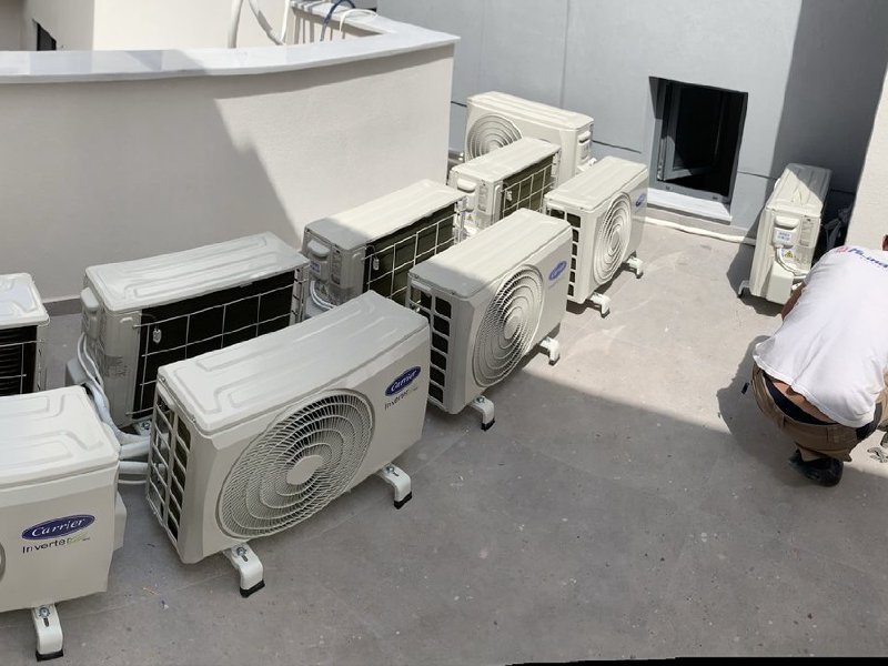 Συστοιχία 8 Μονάδων Carrier από Τεχνικό KlimaHome
